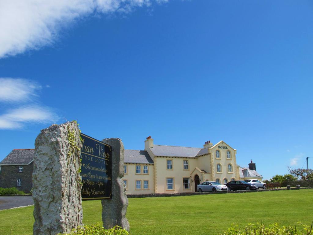 Aran View Country House And Lodge Doolin Bagian luar foto