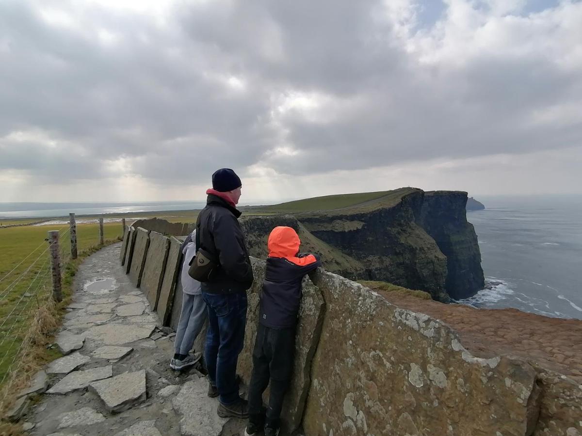 Aran View Country House And Lodge Doolin Bagian luar foto
